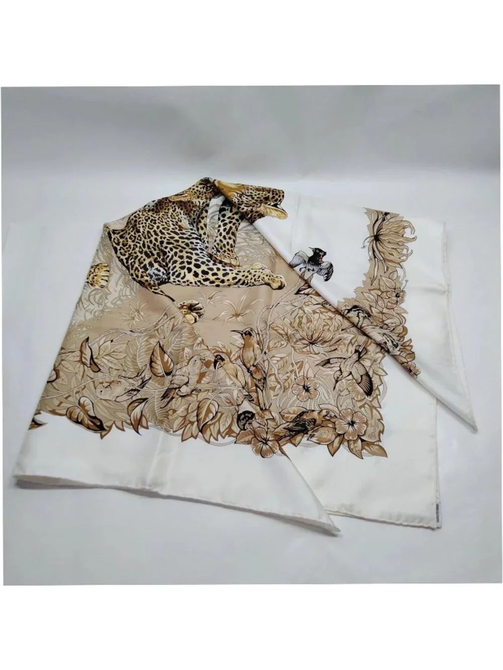 Authentic Hermès Jungle Love Carré 90 Silk Scarf White Animal Print